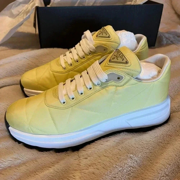 PRADA  authentic nylon pluma  size 40 the “ calzature donna “  narciso color - Picture 10 of 15